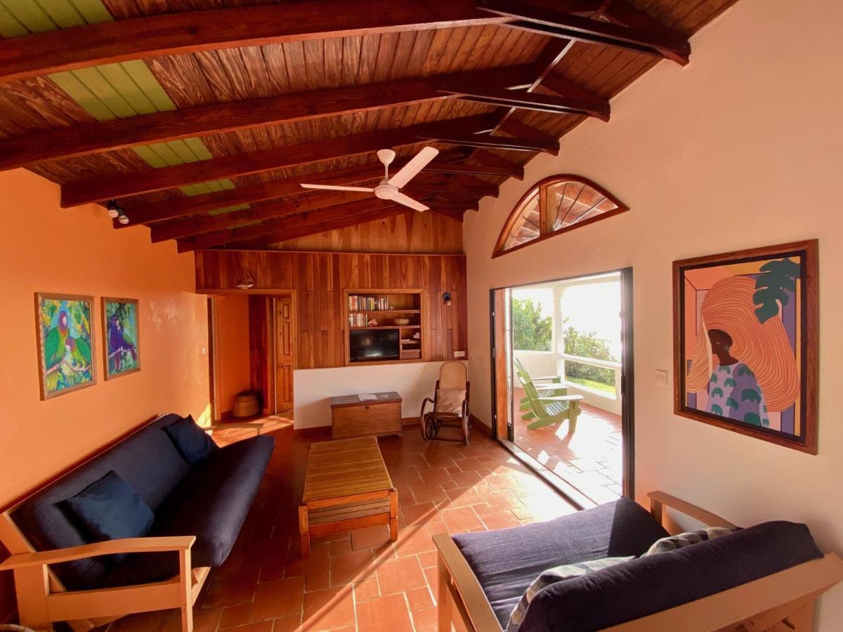 Sea Cliff Eco-Cottages & Gin Distillery Калибишие Экстерьер фото